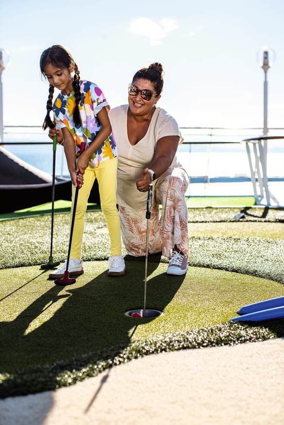 Marella Cruises Marella Explorer Minigolf ©Dean Alexander.jpg